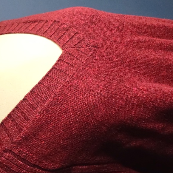 4/$20 Old Navy Knit V Neck Sweater sz XS - Picture 4 of 8